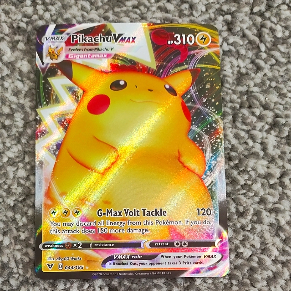 Pikachu VMAX Pokémon Card